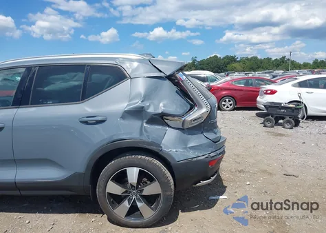 2020 Volvo Xc40 T5 Momentum from USA, damaged, VIN YV4162UK8L2248674